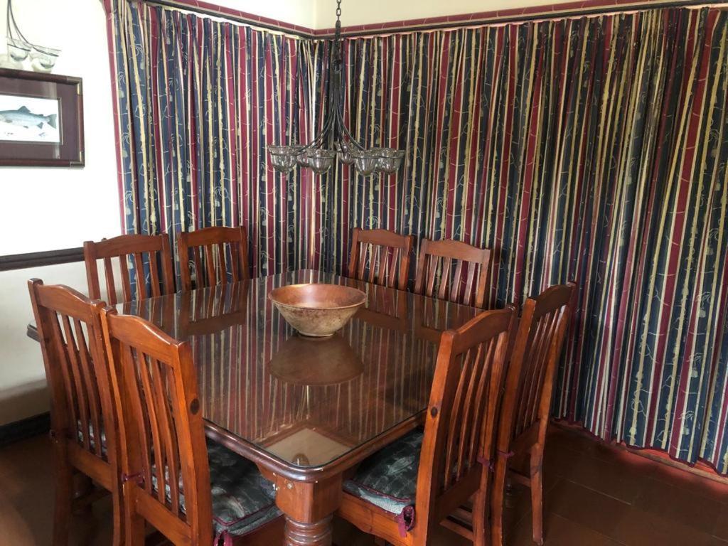 Royal Coachman Villa Clarens Eksteriør billede